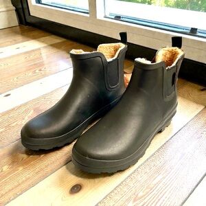 Chooka Black Classic Chelsea Waterproof Ankle Boots with Faux Fur size 10